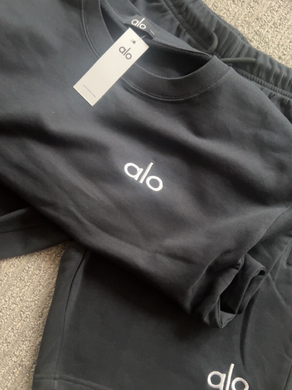 ALO Yoga Kids Black Sweatpants & Logo Top set